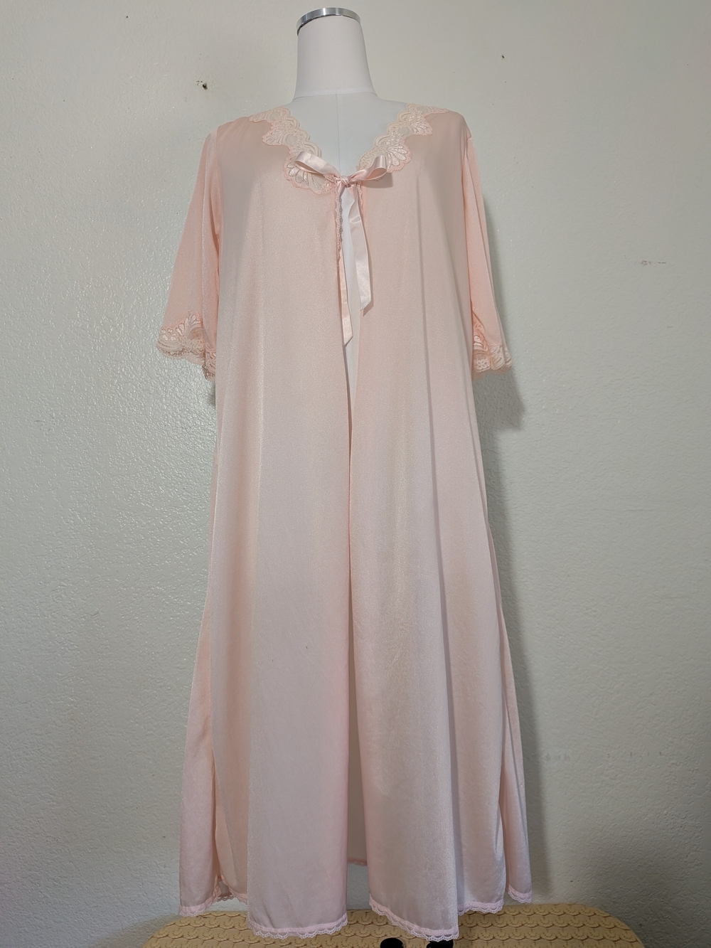 Vintage Tulip Classic Pink Lace-Trim Robe With Top Tie Free Size